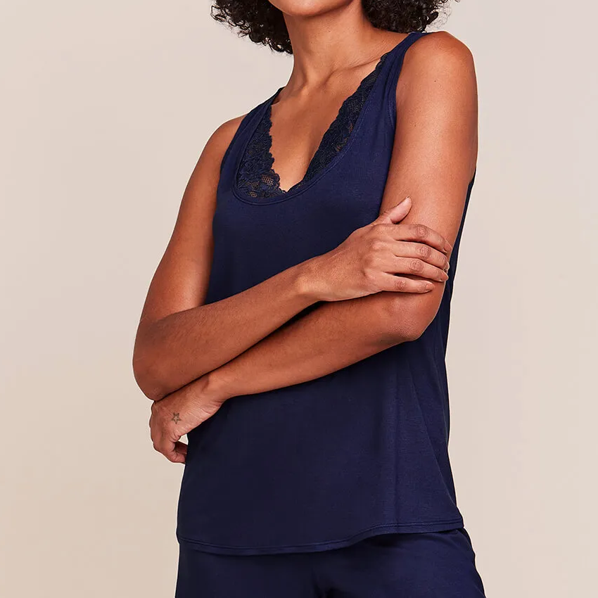 SHORTDOLL REGATA EM VISCOSE COM DETALHES EM RENDA BOSSA