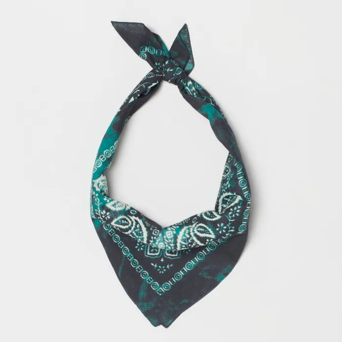 WOMEN'S SCARVES