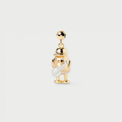 CH Guitar player Charm U