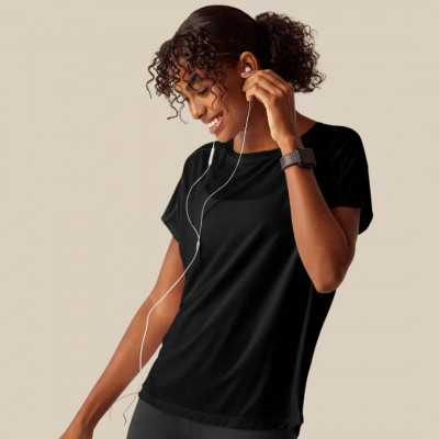 T-SHIRT MANGA CURTA OVERSIZED